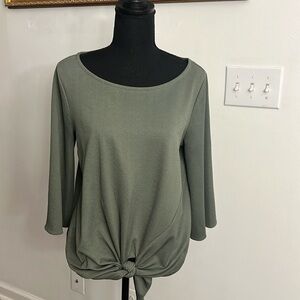 Banana Republic Front Knot Flirty Blouse, Sz. M.